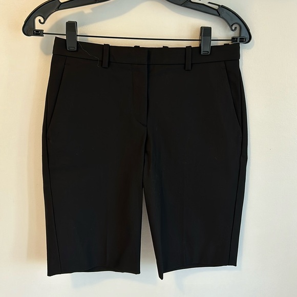 Theory Hilaria Approach Black Bermuda Shorts - Picture 1 of 5
